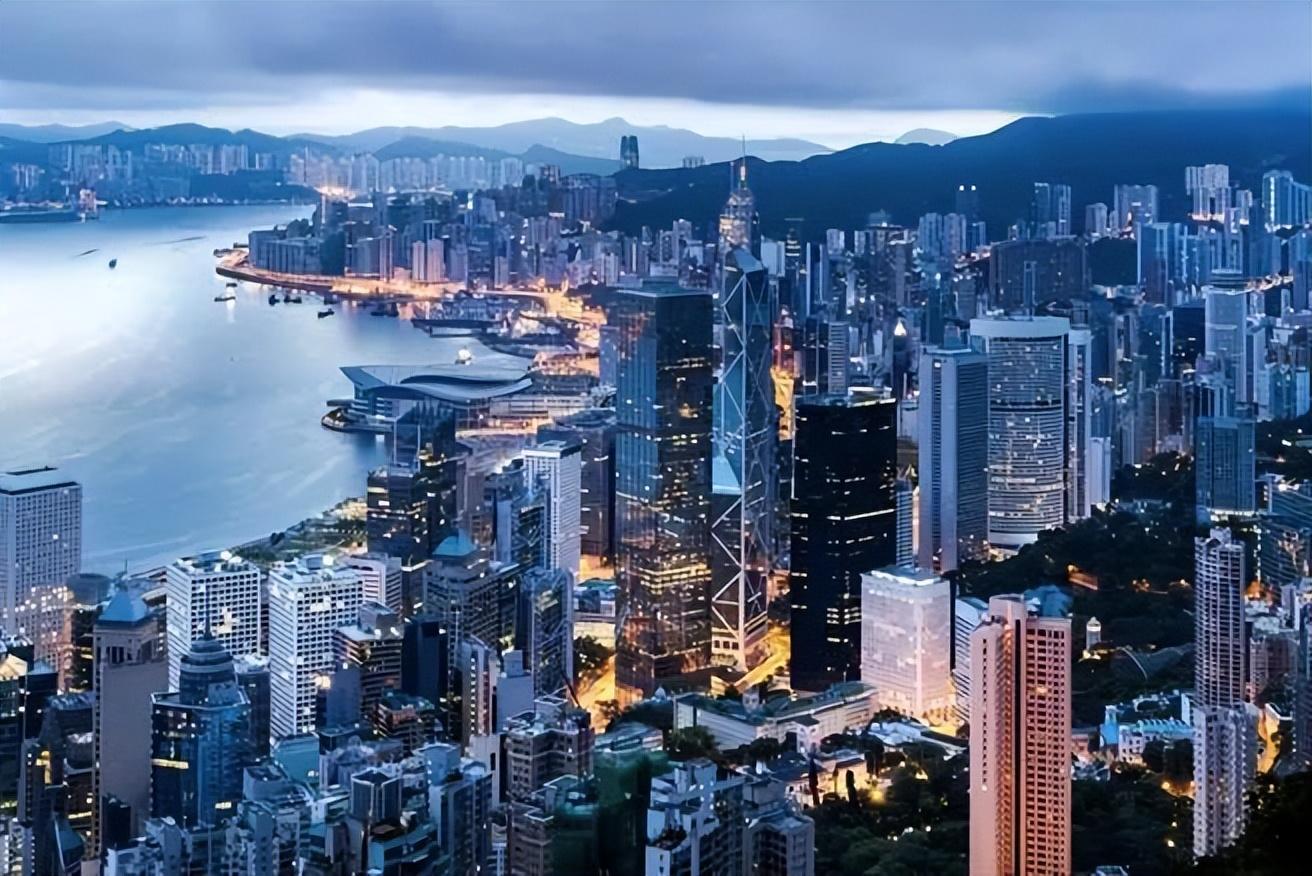香港投资移民门槛揭秘—650万港币背后的真相与人民币换算解析香港投资300万移民